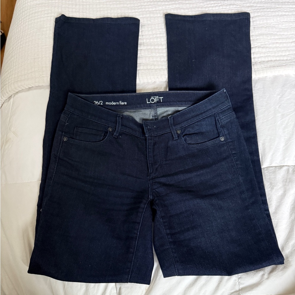 LOFT Women's Modern Flare Jeans - Dark Blue size 26/2
